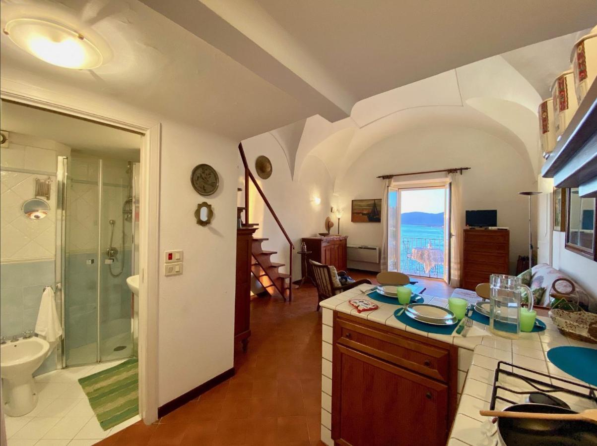 Holidaycasa Romano - Vacanza Nel Cuore Di Sperlonga Ngoại thất bức ảnh