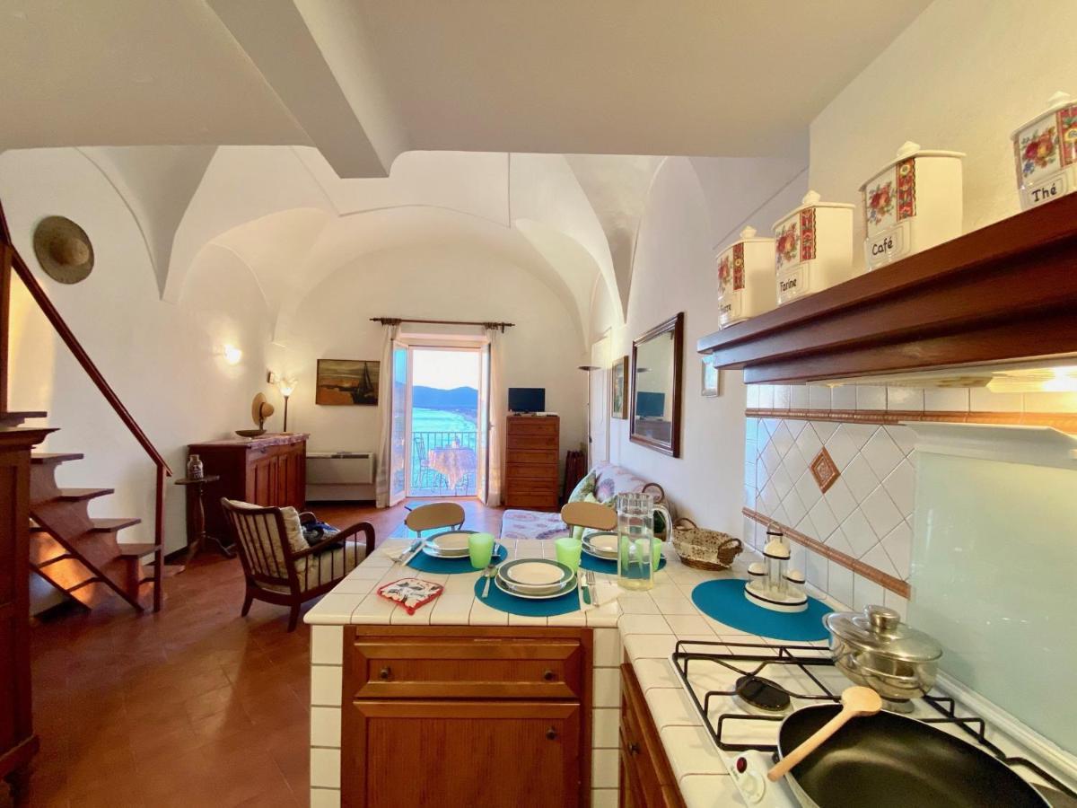 Holidaycasa Romano - Vacanza Nel Cuore Di Sperlonga Ngoại thất bức ảnh