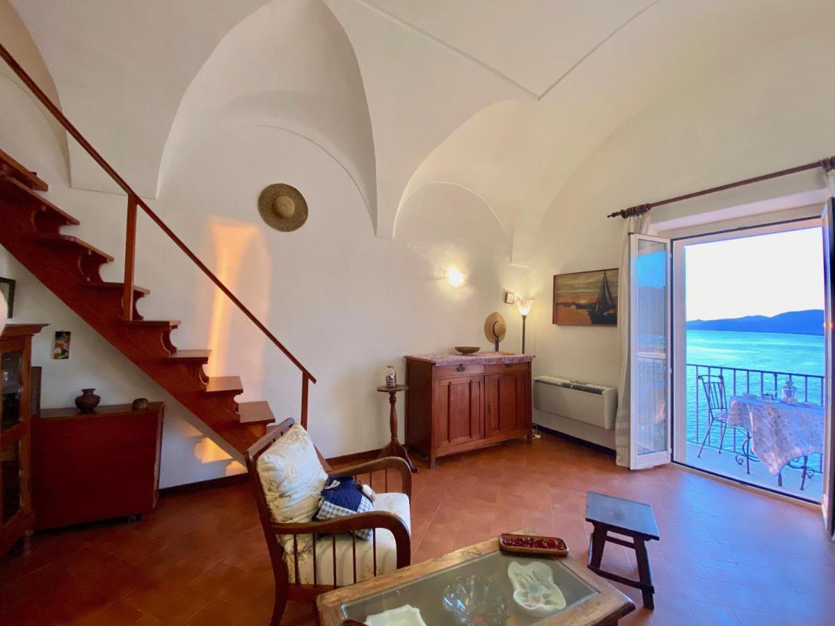 Holidaycasa Romano - Vacanza Nel Cuore Di Sperlonga Ngoại thất bức ảnh