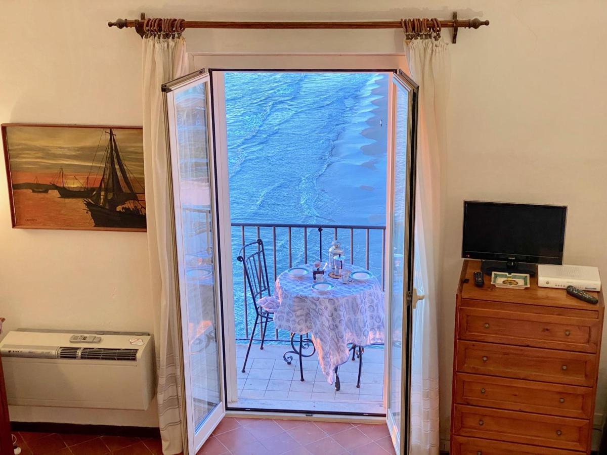 Holidaycasa Romano - Vacanza Nel Cuore Di Sperlonga Ngoại thất bức ảnh