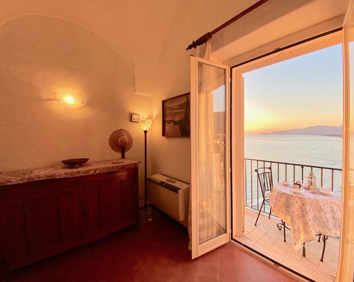 Holidaycasa Romano - Vacanza Nel Cuore Di Sperlonga Ngoại thất bức ảnh