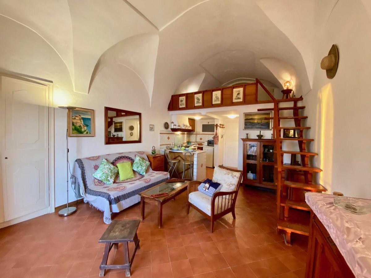 Holidaycasa Romano - Vacanza Nel Cuore Di Sperlonga Ngoại thất bức ảnh